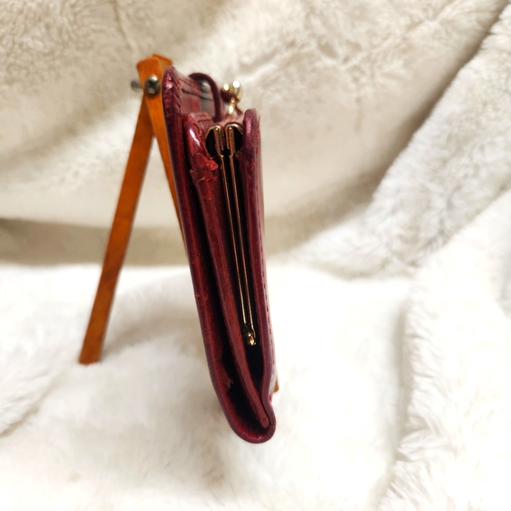 NYC Coach Billfold - Picture 3 of 15